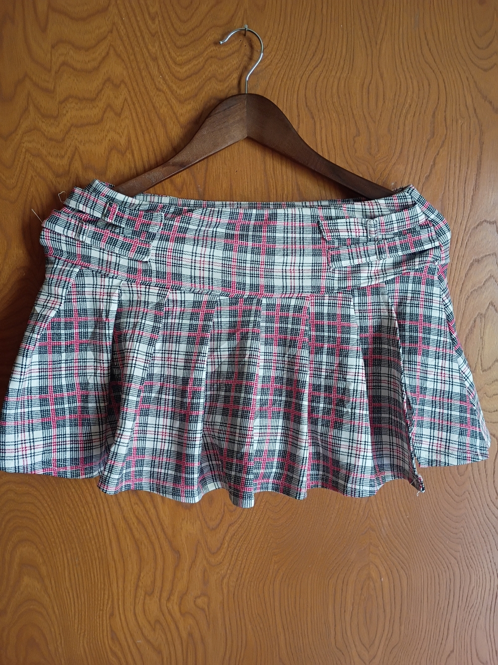 Plaid Pleated Mini Skirt in White, Black & Pink